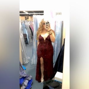 Prom dress , i only wore this dress once , size 14, brand is Jovanni